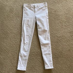 American Eagle White Denim Hi-Rise Jegging - size 2